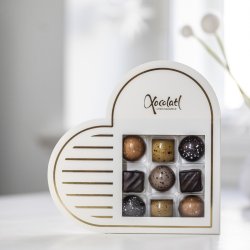 Hvid hjerte fyldt chokolade - 9 stk