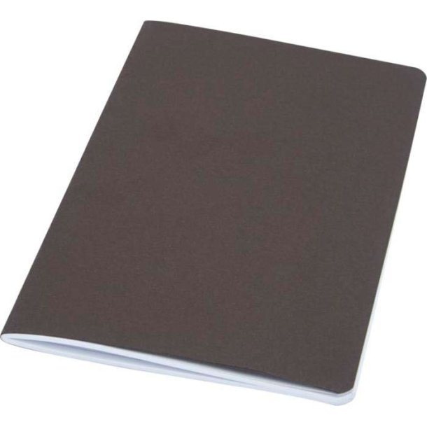 Notesbog med cover af genbrugsmaterialer