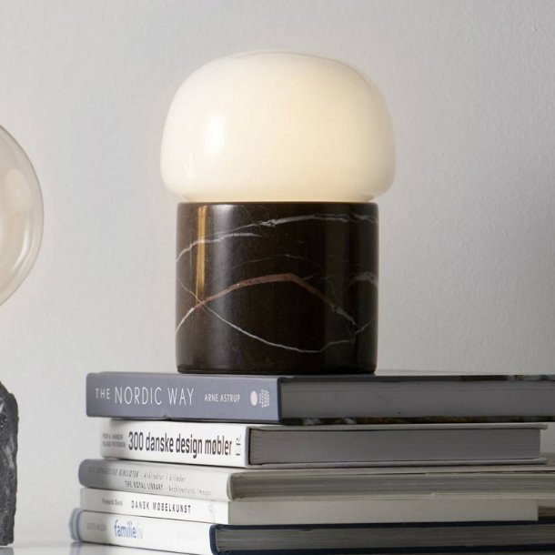 Bordlampe med rå marmorfod grå - Villa Collection