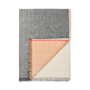 Carta Postale  plaid by Inga Simpe - black/brown