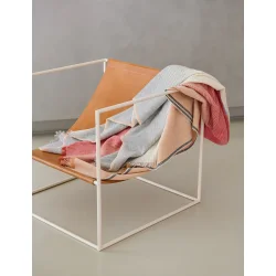 Carta Postale  plaid by Inga Simpe - r�d/gr�