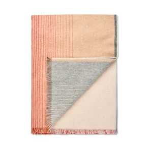 Carta Postale  plaid by Inga Simpe - r�d/gr�