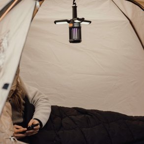 Nordic Drift Titan B�rbar myggebek�mpende campinglampe